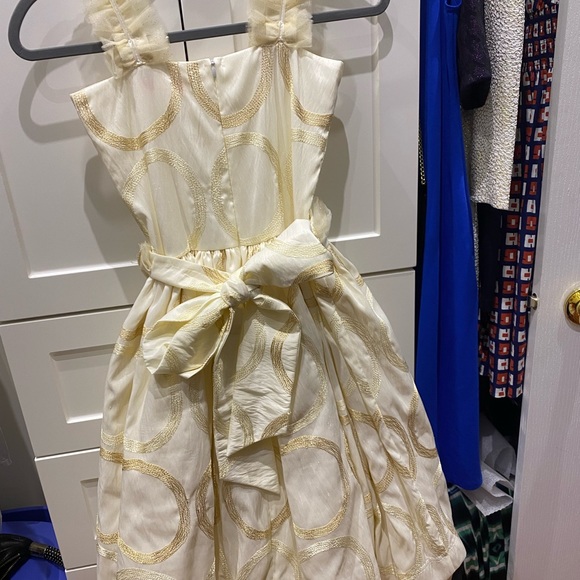 Beautiful dresses used once in a wedding - Picture 5 of 7